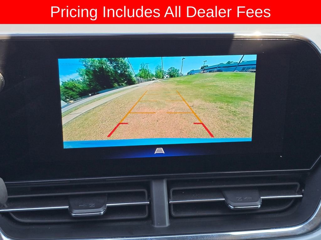 Used 2025 Chevrolet Trax LT FWD image 19