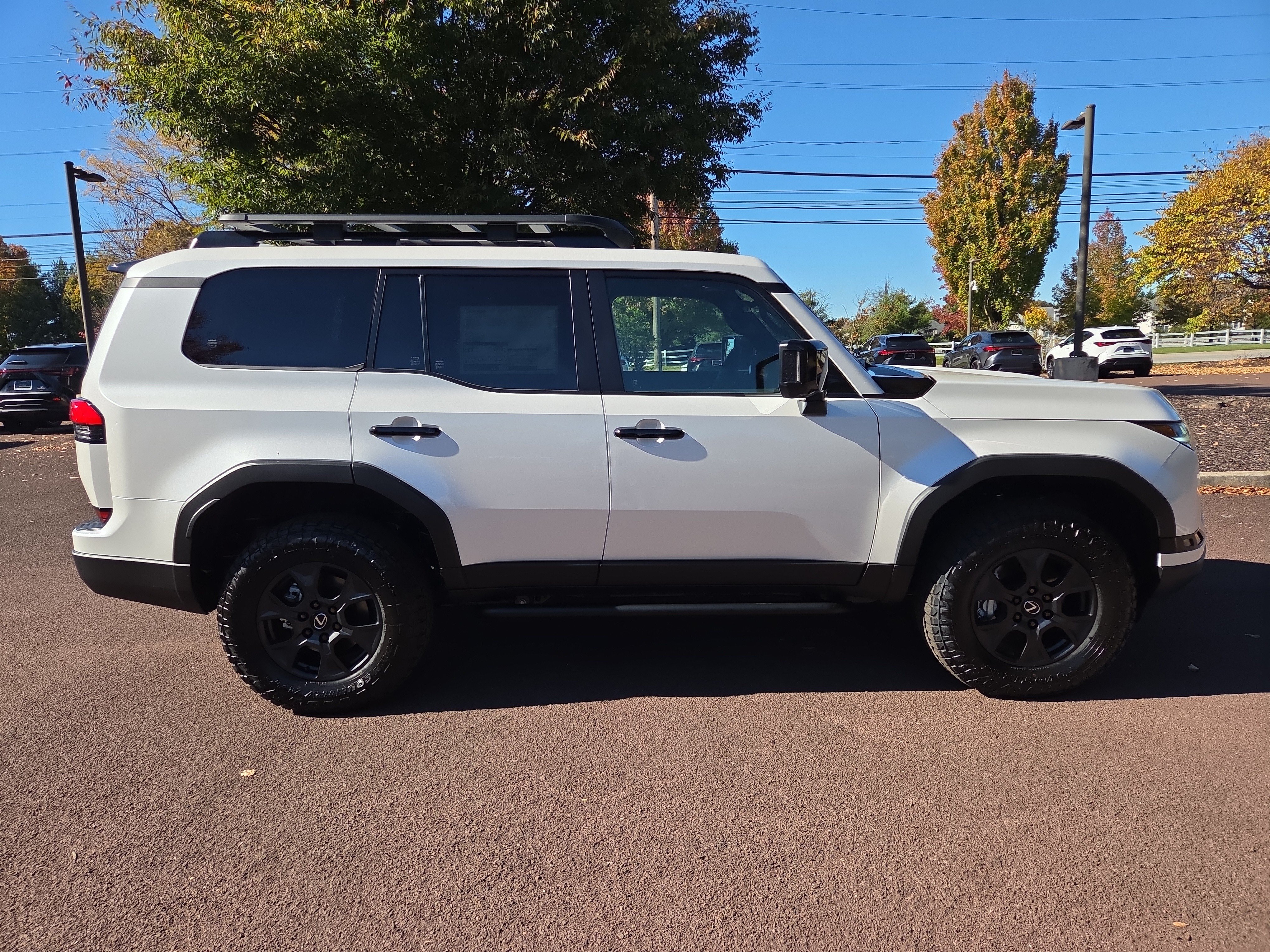 New 2026 Lexus GX 550 w/ Accessory Package (32) AWD/4WD image 2