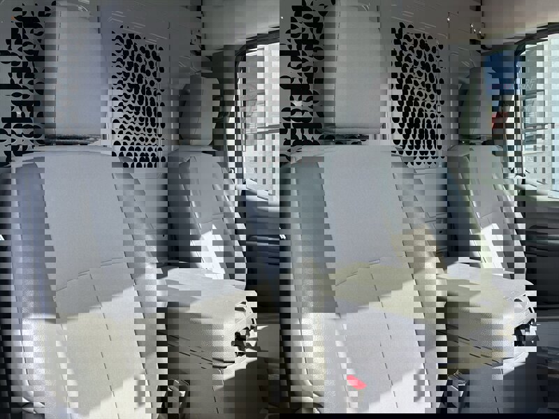 Used 2018 Nissan NV 2500 SV image 23