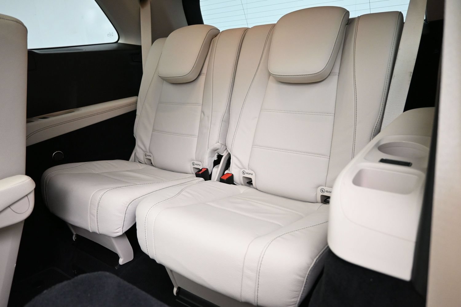 Used 2022 Mercedes-Benz GLS 450 4MATIC image 46