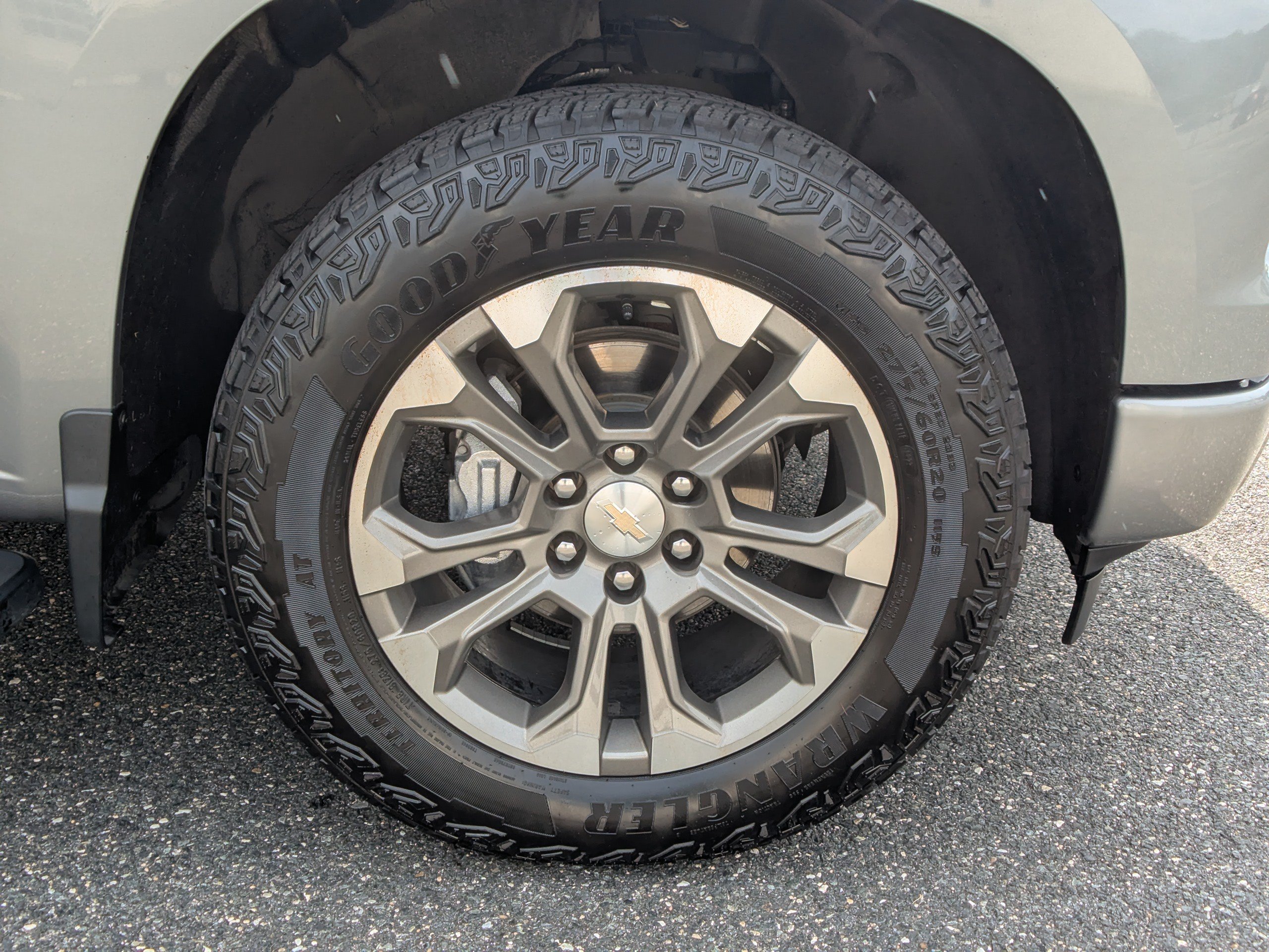 Used 2023 Chevrolet Silverado 1500 High Country w/ Z71 Off-Road Package AWD/4WD image 11
