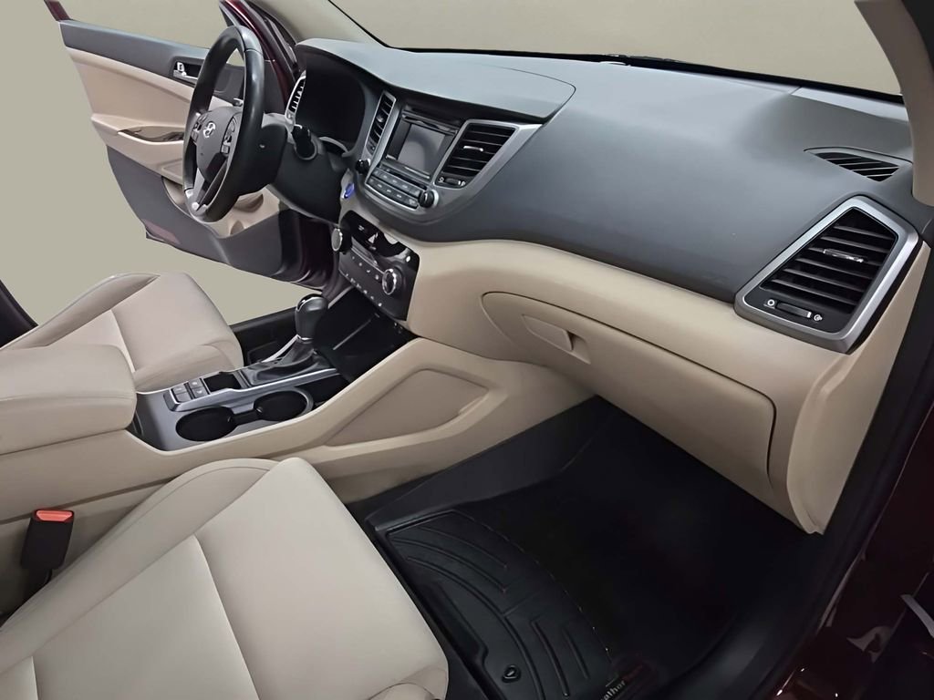 Used 2017 Hyundai Tucson Sport AWD/4WD image 19