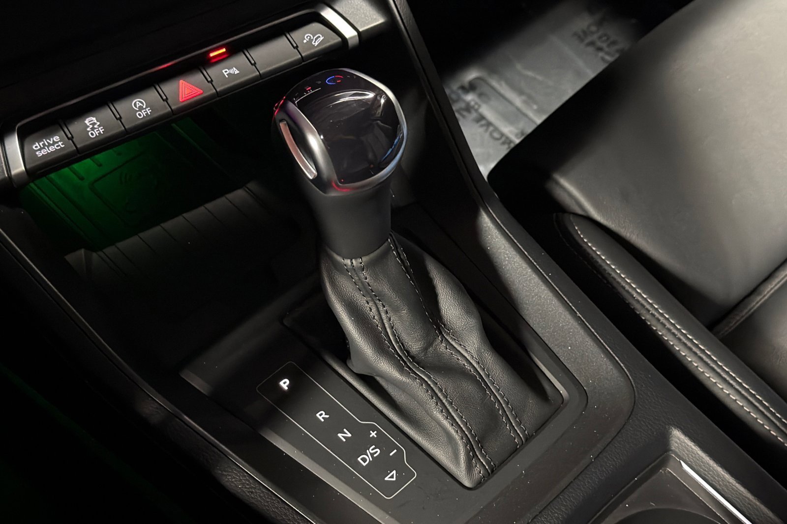 Used 2023 Audi Q3 2.0T Premium Plus w/ Premium Plus Package image 21