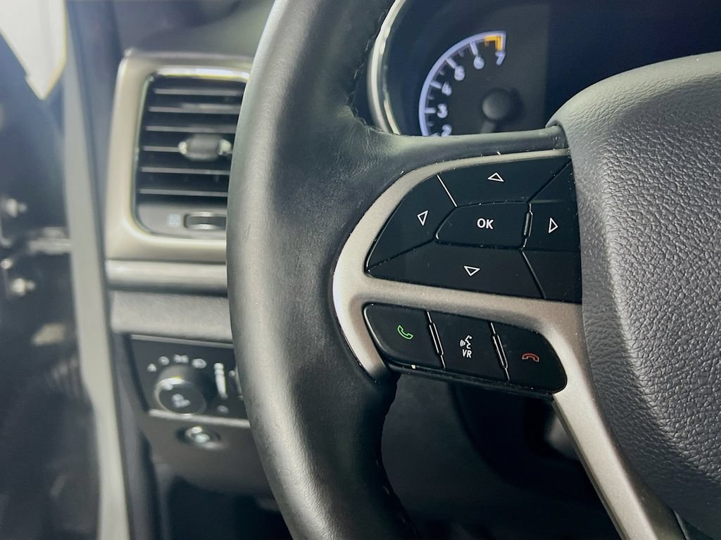 Used 2019 Jeep Grand Cherokee Altitude AWD/4WD image 21
