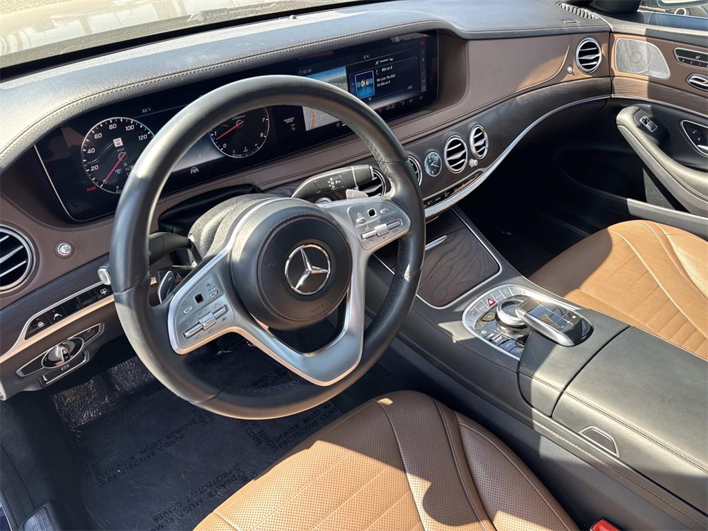 Used 2018 Mercedes-Benz S 560 Sedan w/ AMG Line Exterior image 7