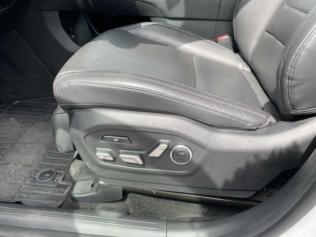 Used 2024 Hyundai Santa Fe Calligraphy FWD image 13