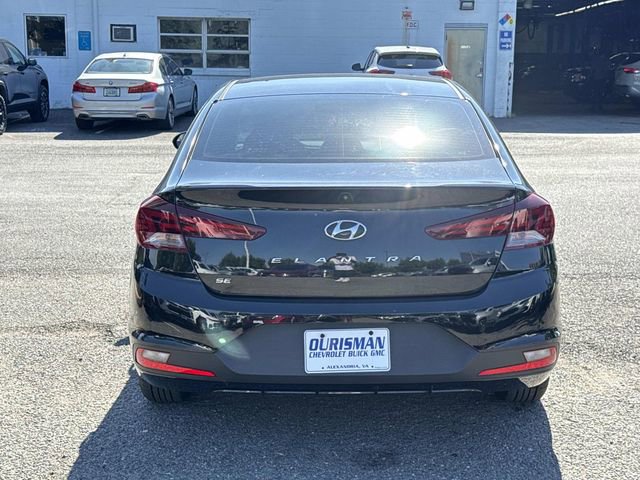 Used 2019 Hyundai Elantra SE FWD image 2