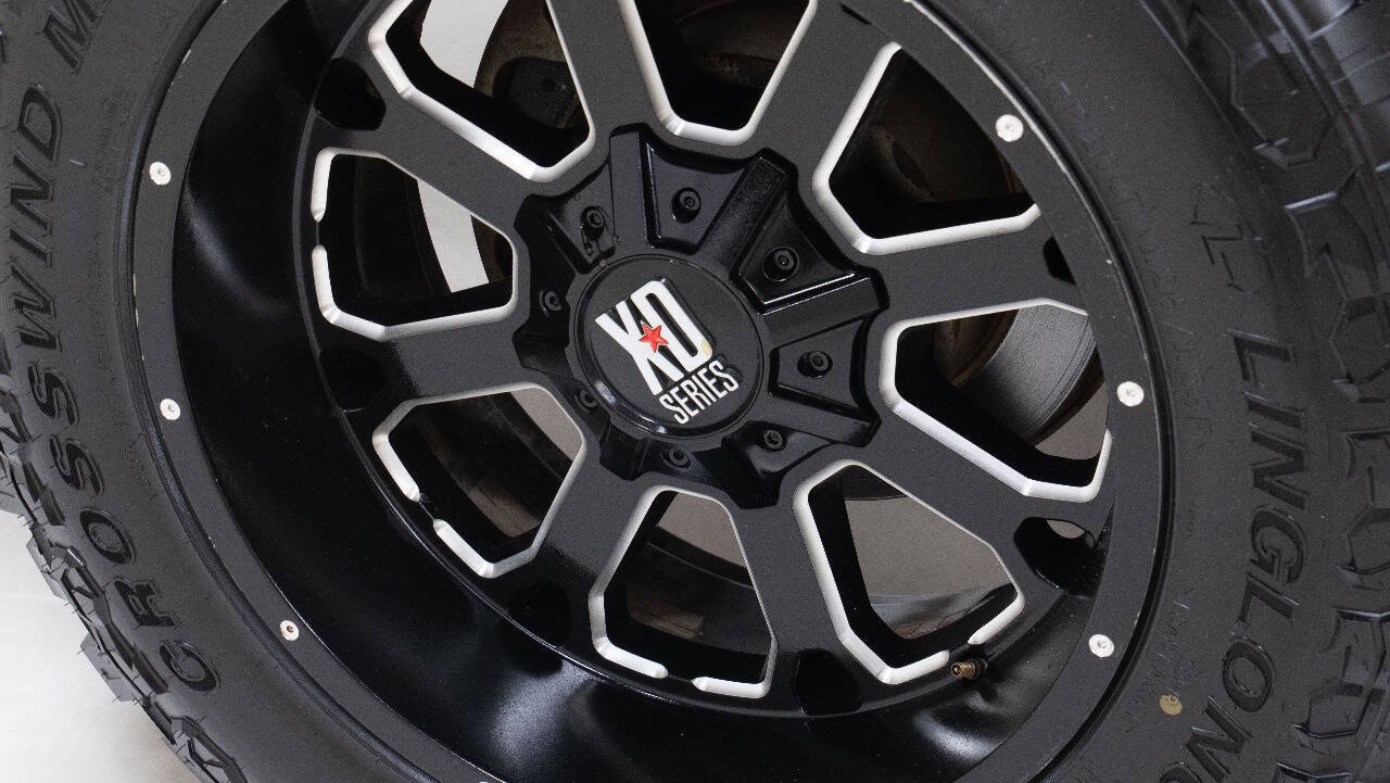 Used 2017 GMC Sierra 2500 4x4 Crew Cab w/ Sierra Convenience Package image 22