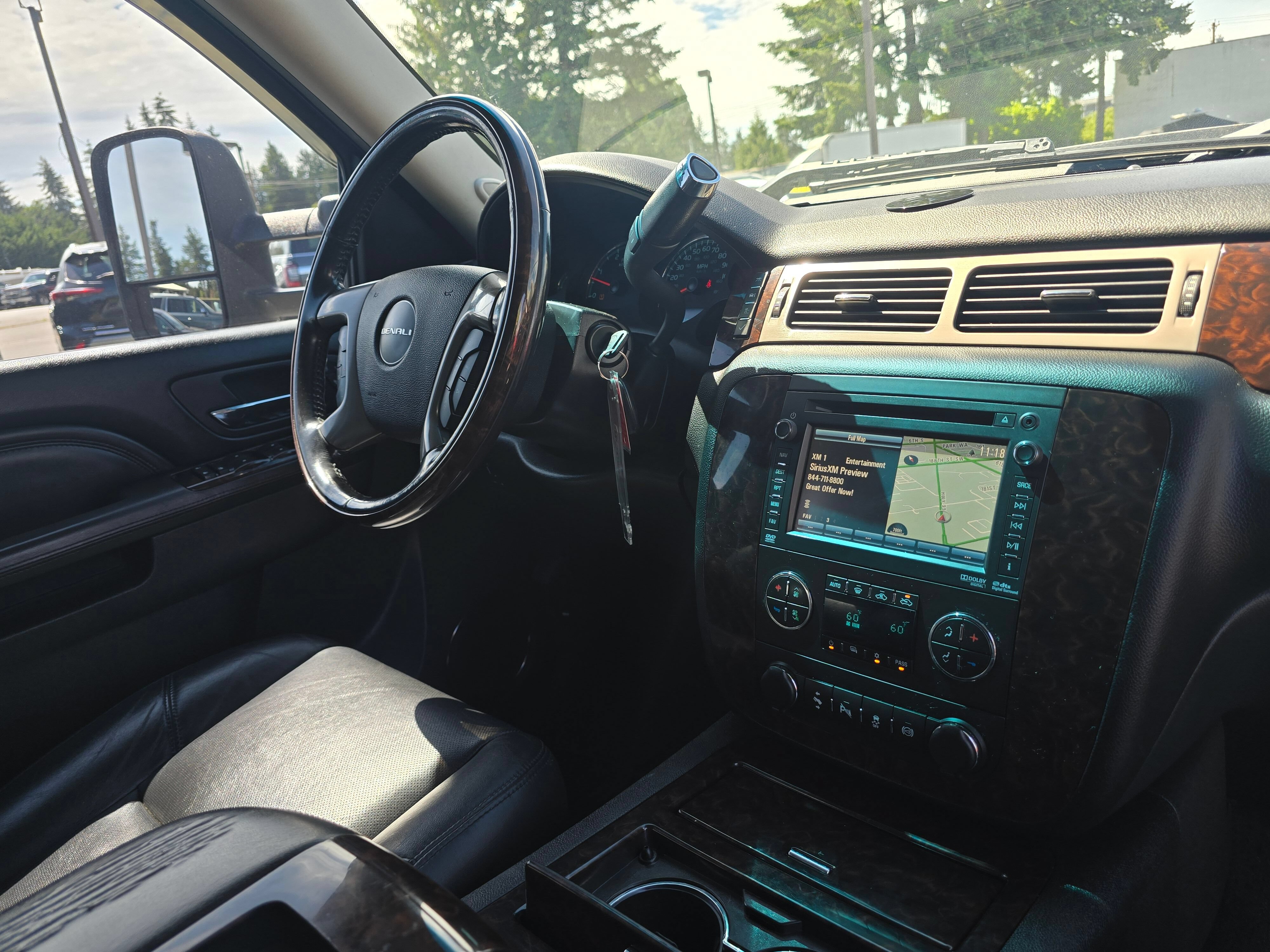Used 2013 GMC Sierra 2500 Denali w/ Suspension Package, Off-Road AWD/4WD image 10