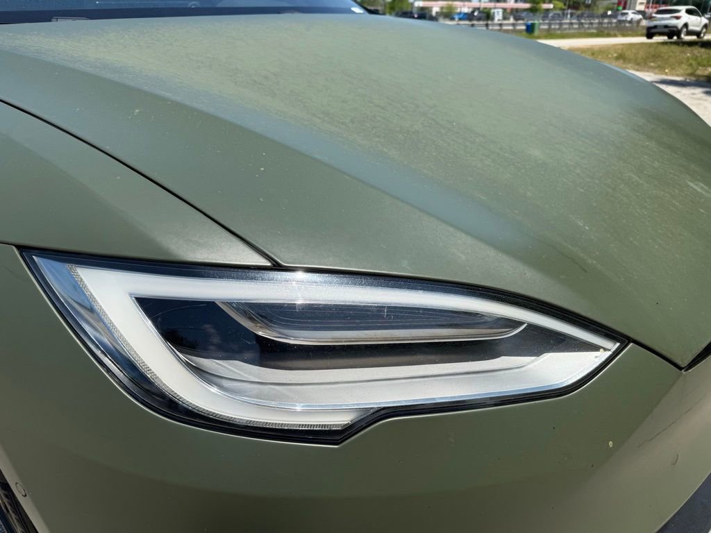 Used 2021 Tesla Model S Plaid image 4