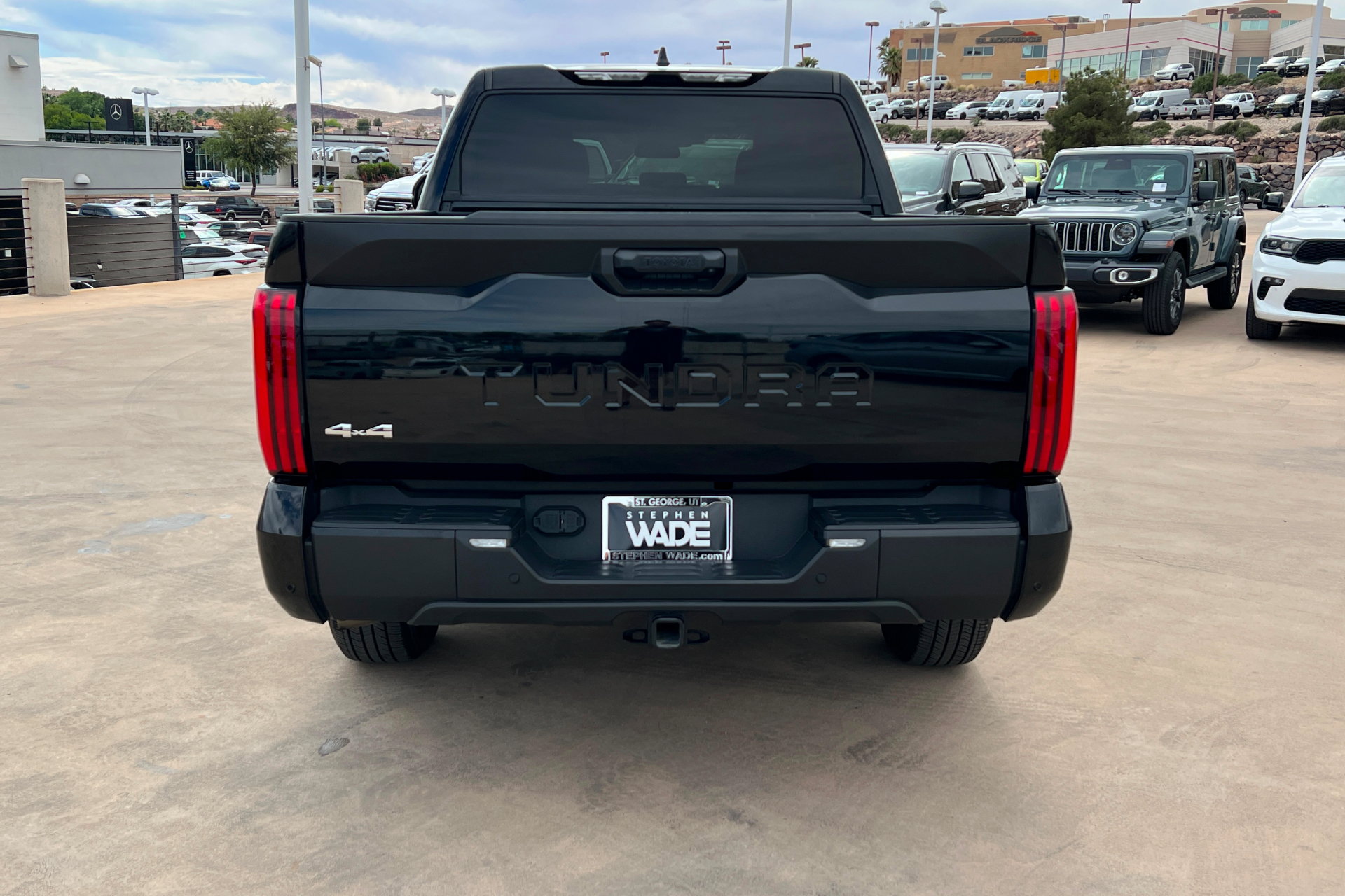 Used 2023 Toyota Tundra SR5 w/ SR5 Convenience Package AWD/4WD image 4