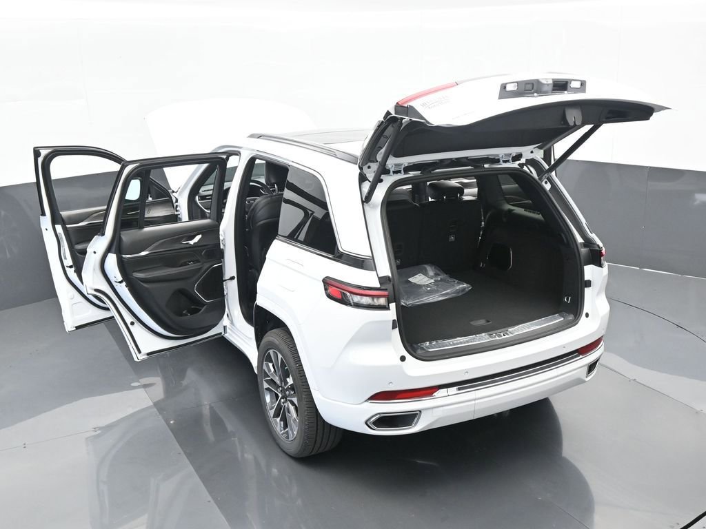 Used 2024 Jeep Grand Cherokee Overland image 61