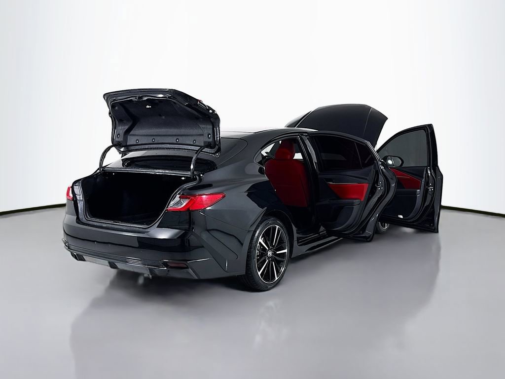 Used 2025 Toyota Camry XSE w/ Premium Package image 24