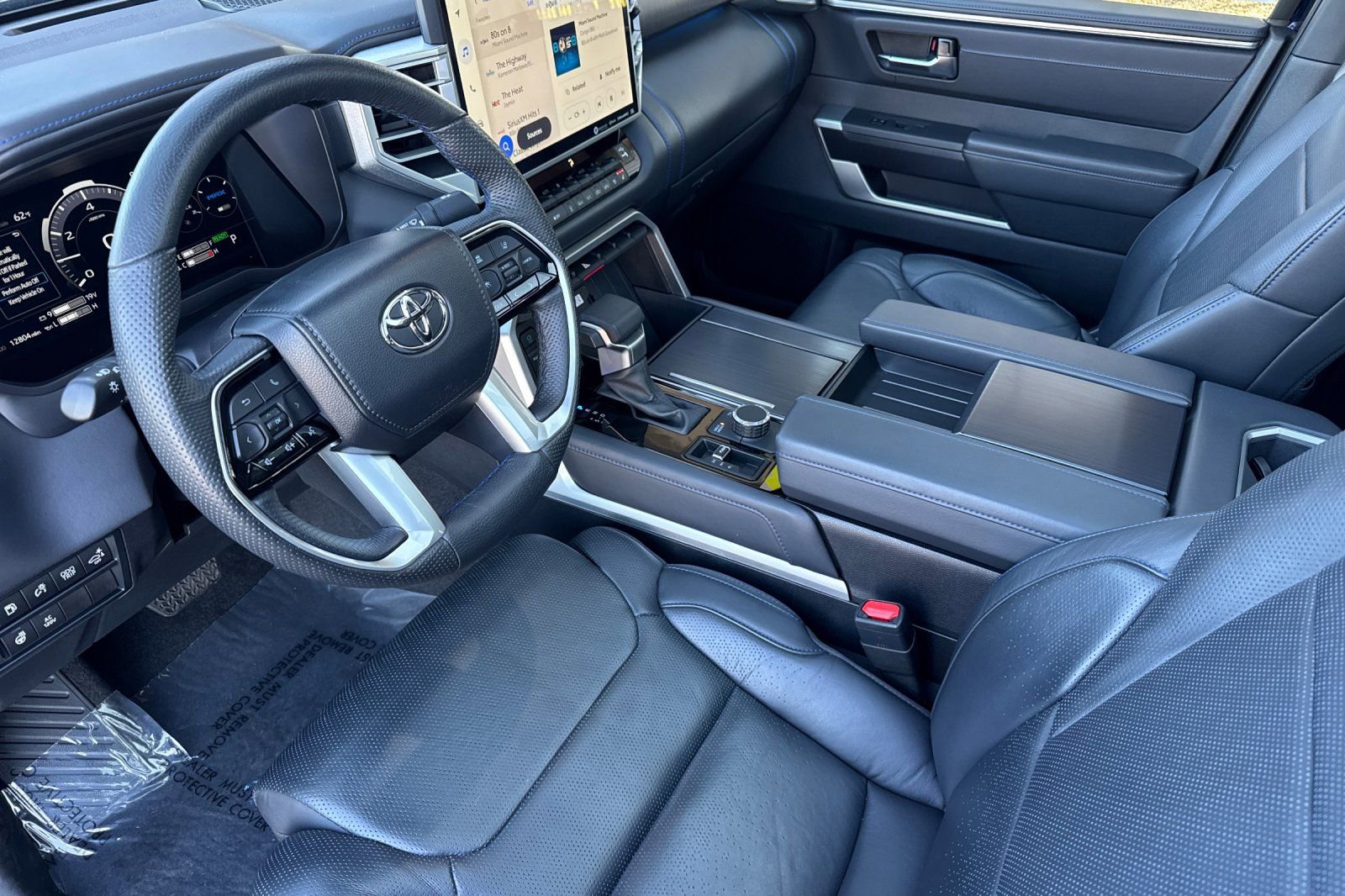 Used 2024 Toyota Tundra Platinum image 11