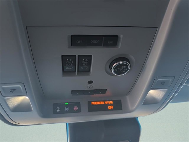 Used 2020 Cadillac Escalade Luxury image 31