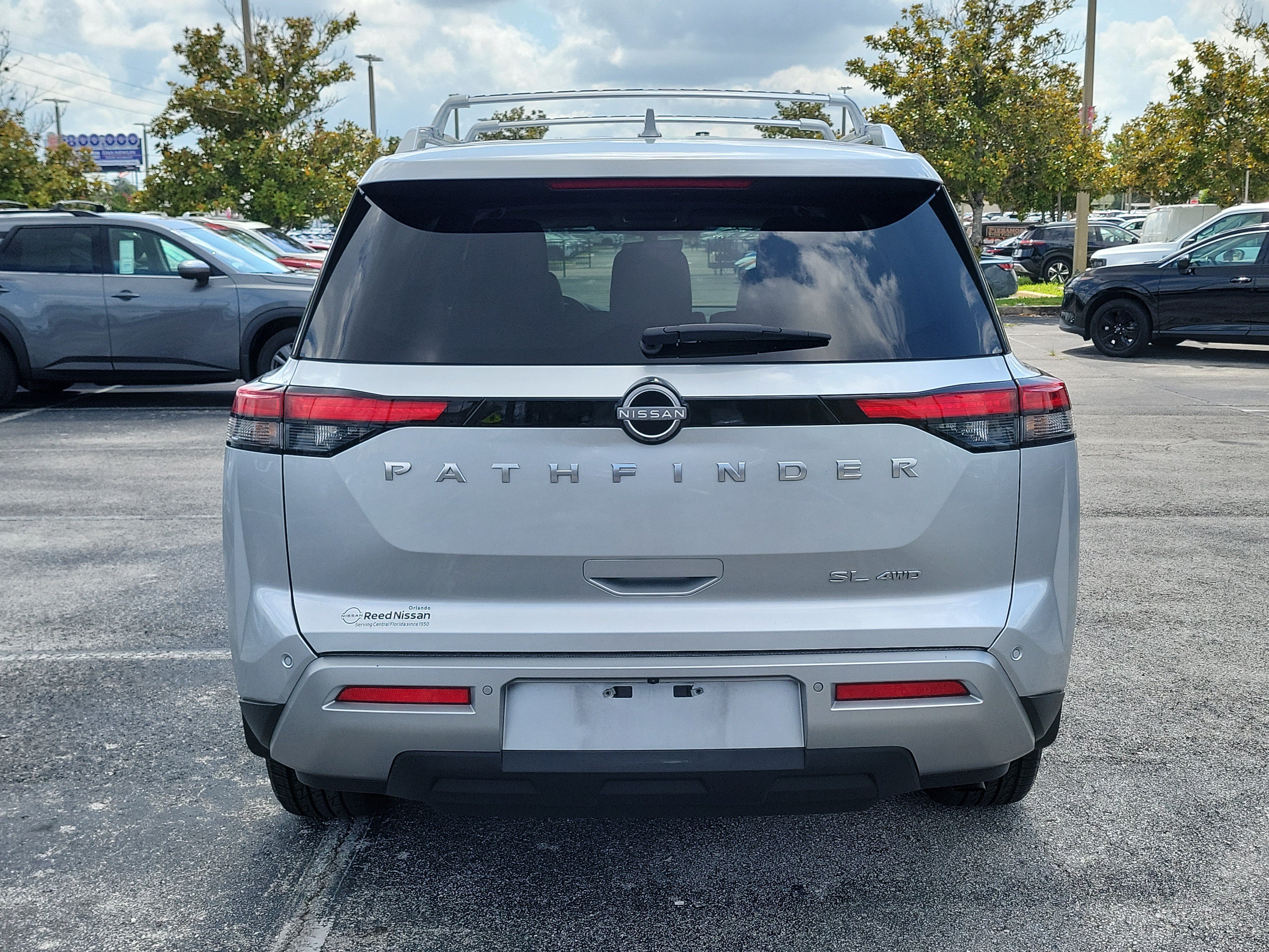 Certified 2025 Nissan Pathfinder SL AWD/4WD image 6