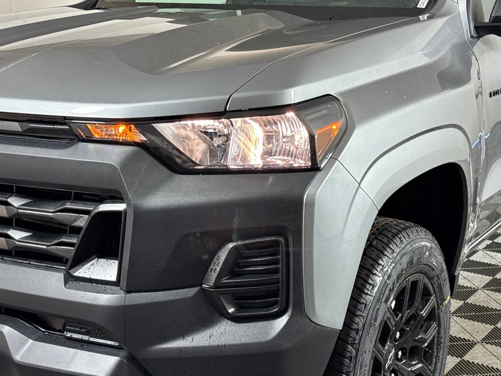 New 2026 Chevrolet Colorado W/T w/ WT Custom Package AWD/4WD image 2
