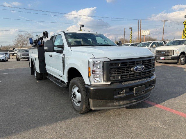 New 2026 Ford F350 XL image 4