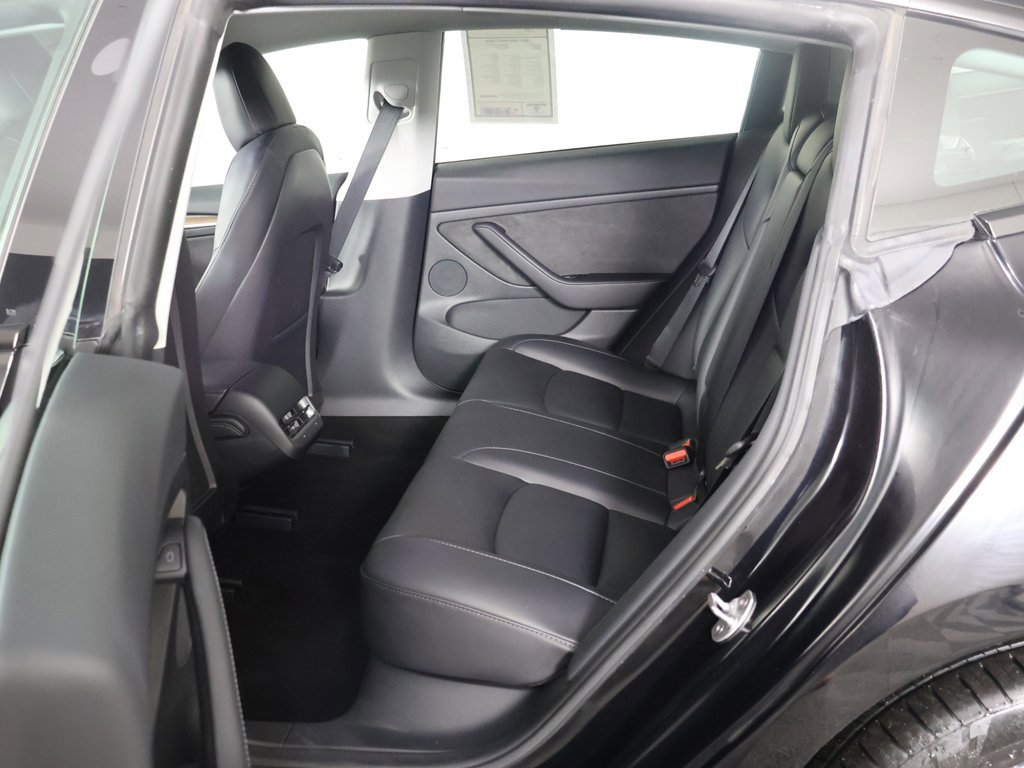 Used 2023 Tesla Model 3 Standard Range image 32