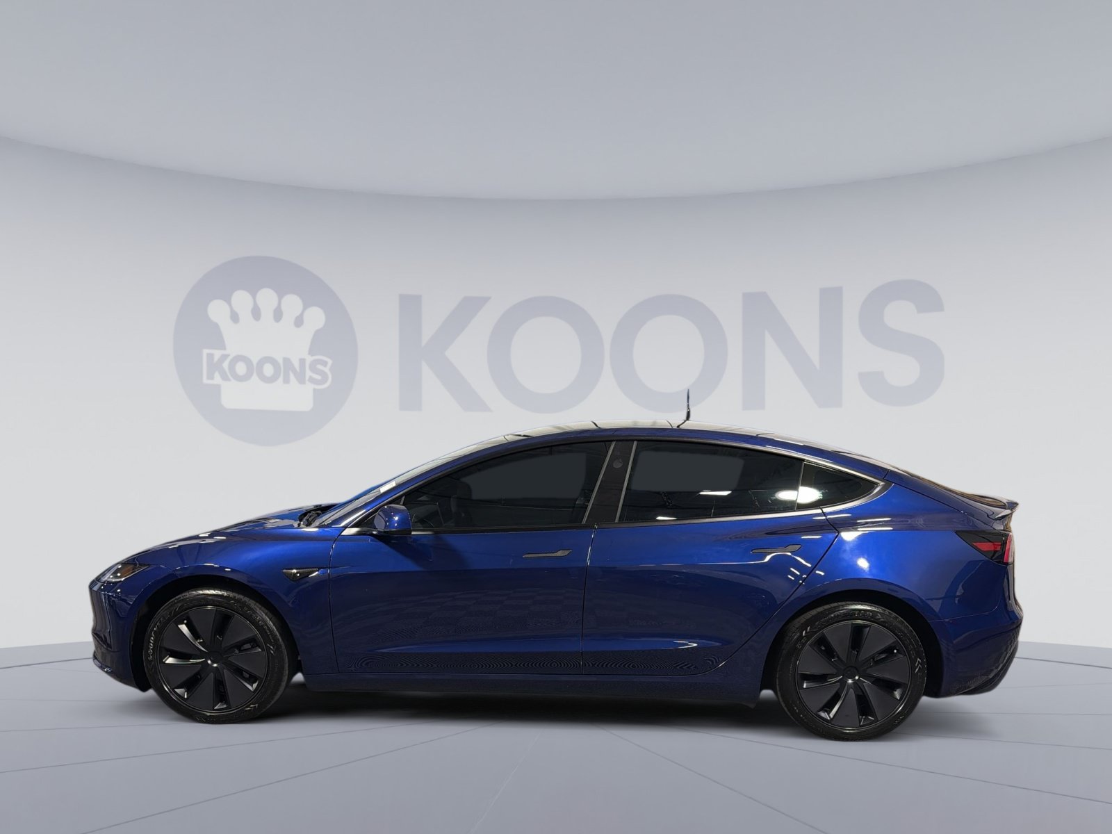 Used 2024 Tesla Model 3 Standard Range RWD image 2