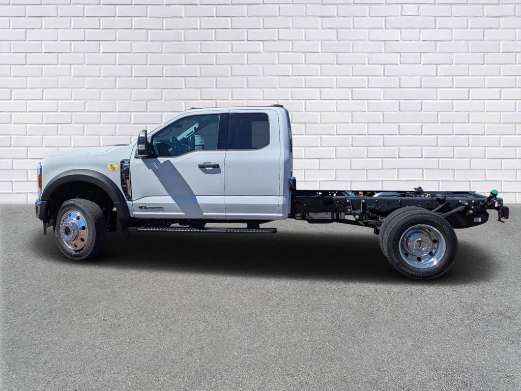 New 2025 Ford F450 XLT w/ XLT Value Package image 2