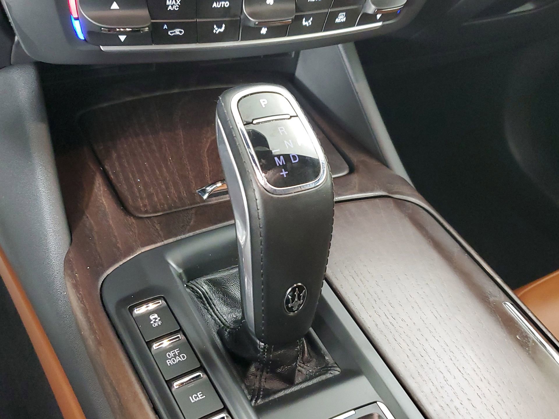 Used 2023 Maserati Levante Modena S image 41