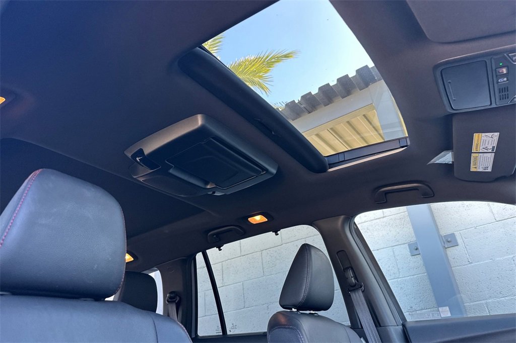 Certified 2022 Honda Pilot Black Edition image 21