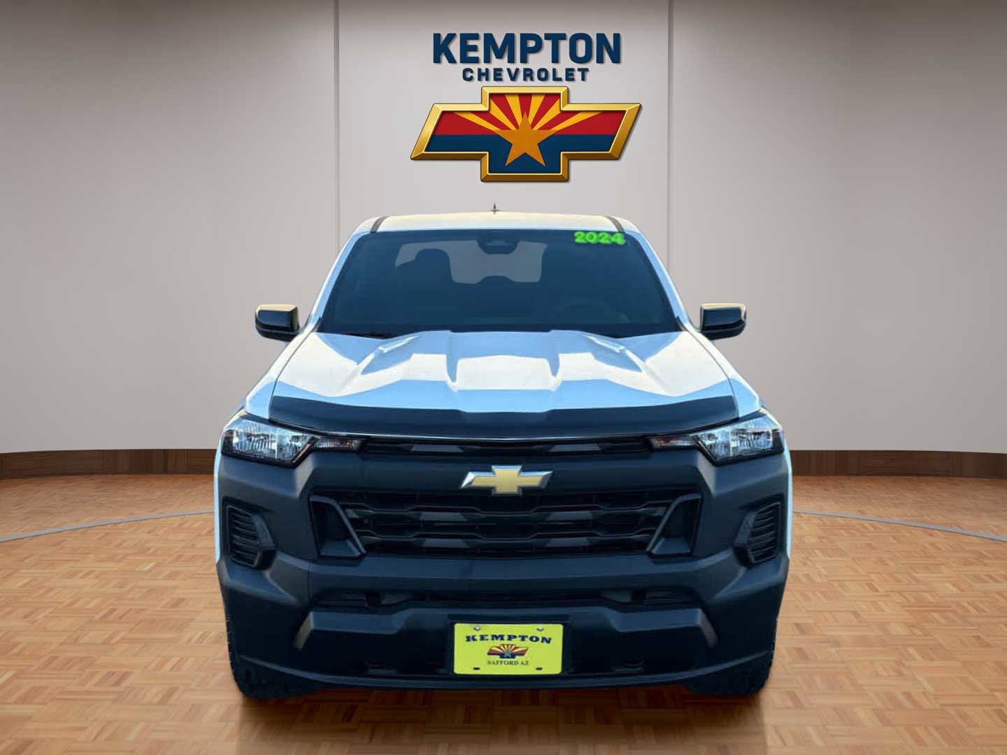 Used 2024 Chevrolet Colorado W/T w/ Advanced Trailering Package image 1