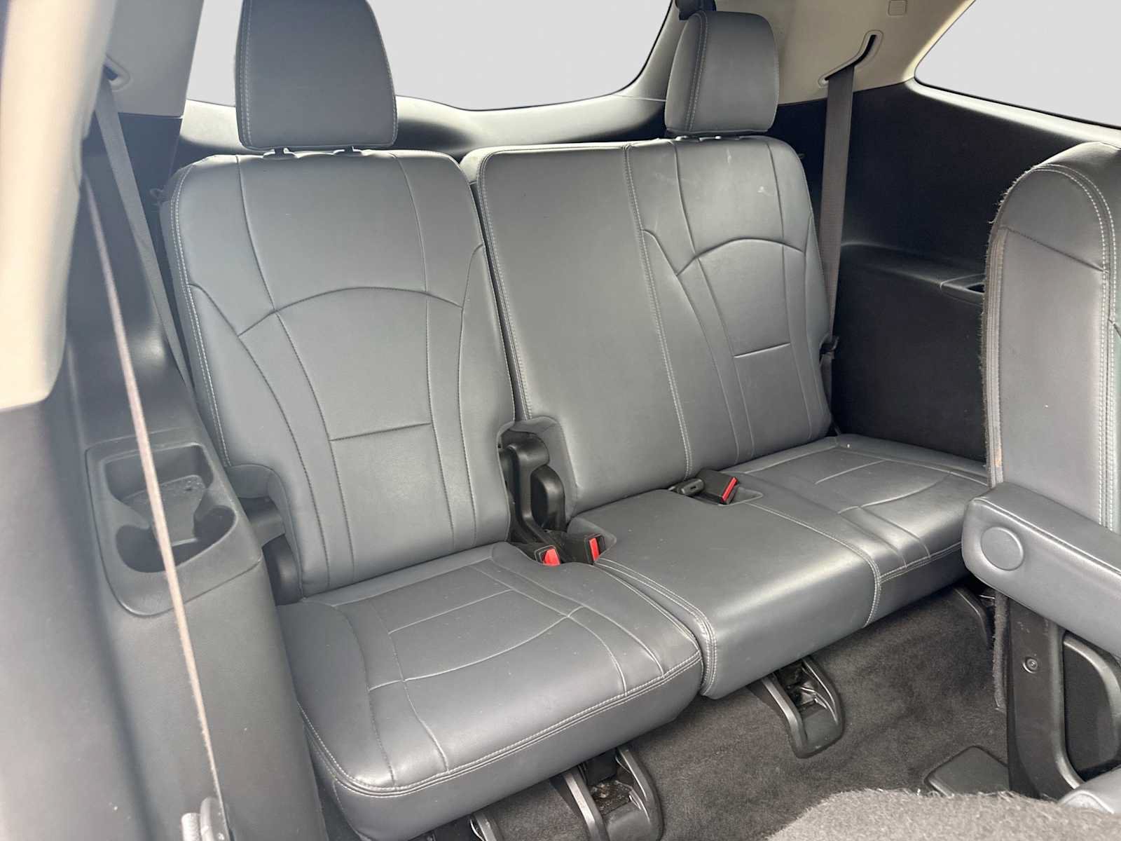Used 2018 Buick Enclave Essence FWD image 21