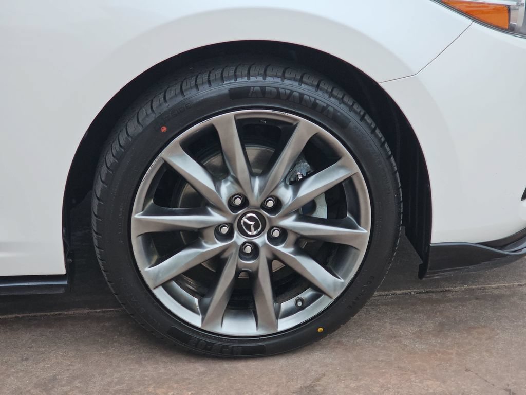 Used 2018 MAZDA MAZDA3 Touring FWD image 38