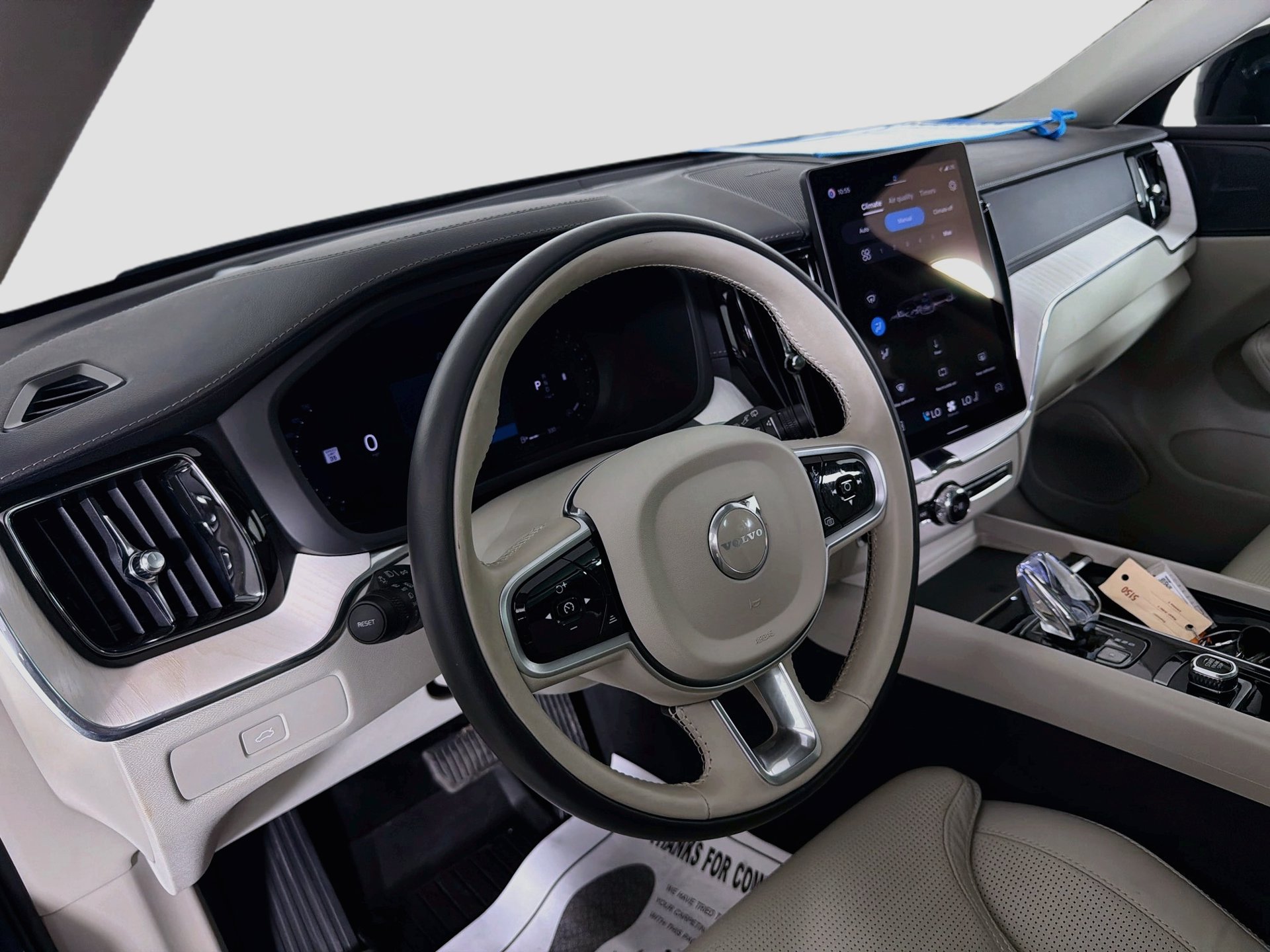 Certified 2026 Volvo XC60 B5 Ultra AWD/4WD image 10