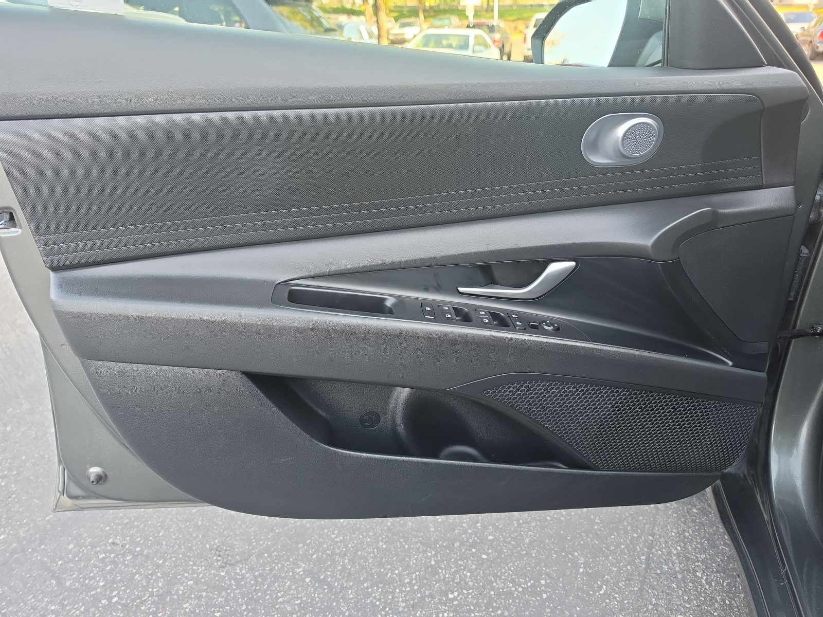 Used 2024 Hyundai Elantra SEL FWD image 9