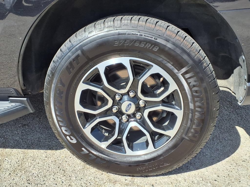 Used 2024 Ford Expedition XLT AWD/4WD image 24