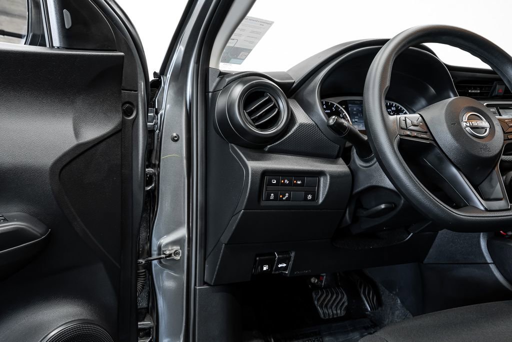 Used 2024 Nissan Kicks S image 23