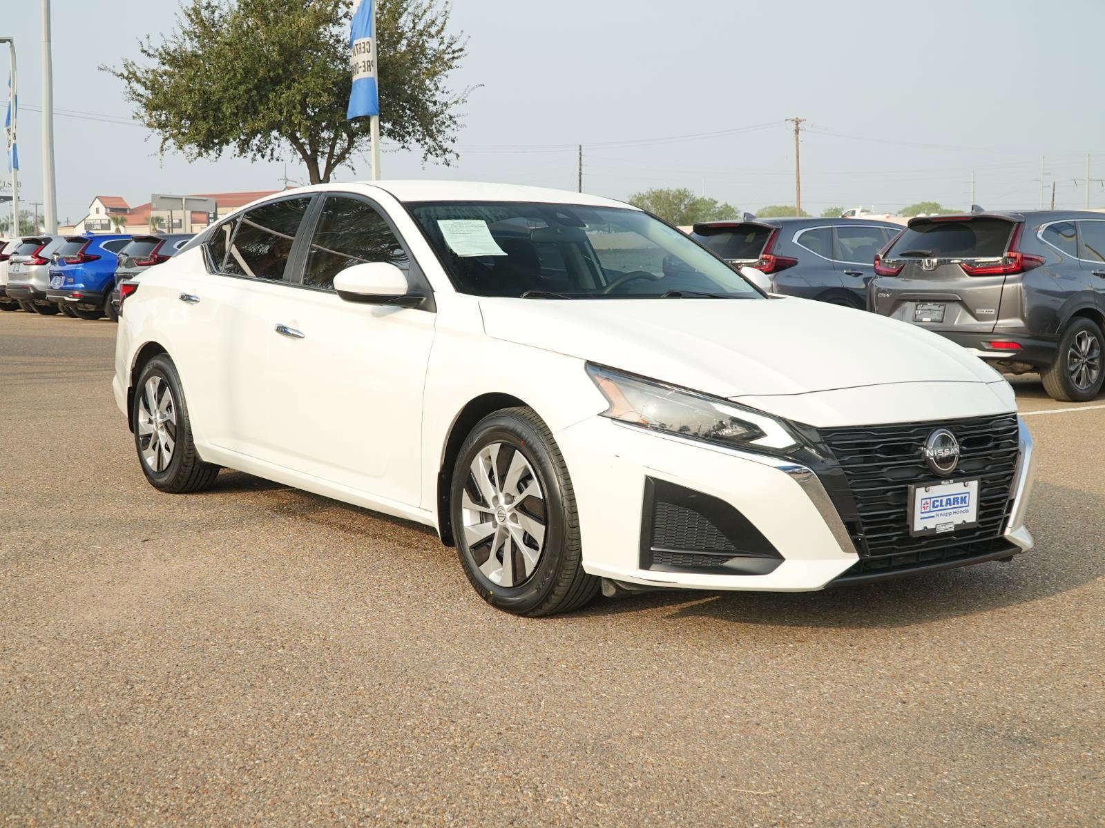 Used 2023 Nissan Altima 2.5 S image 3