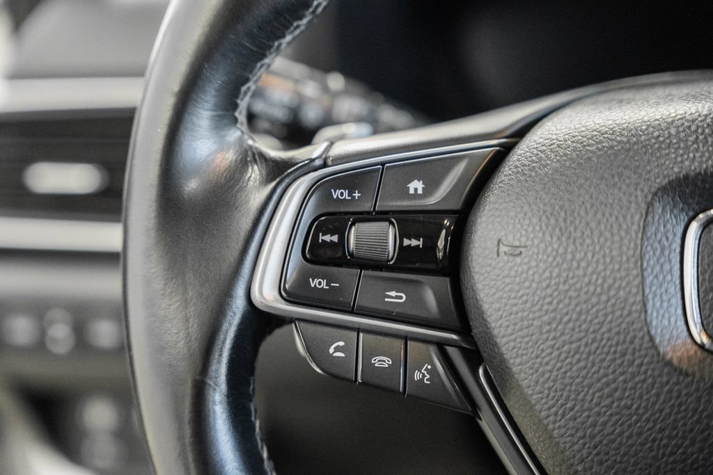 Used 2018 Honda Accord Touring image 22
