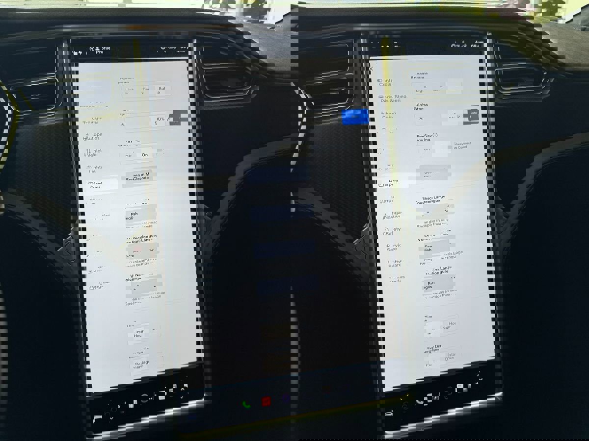 Used 2017 Tesla Model S 75D image 32