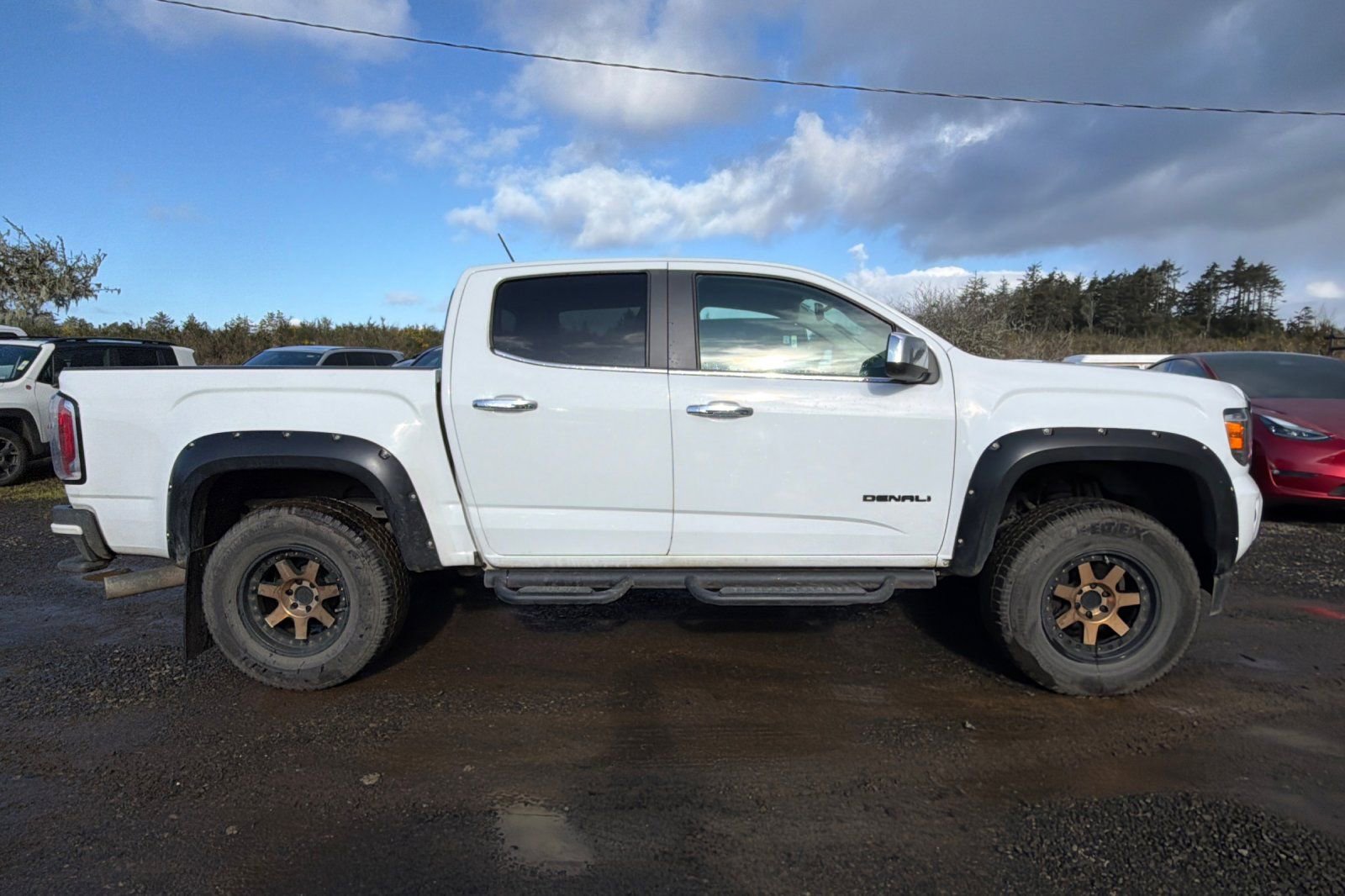 Used 2018 GMC Canyon Denali image 4