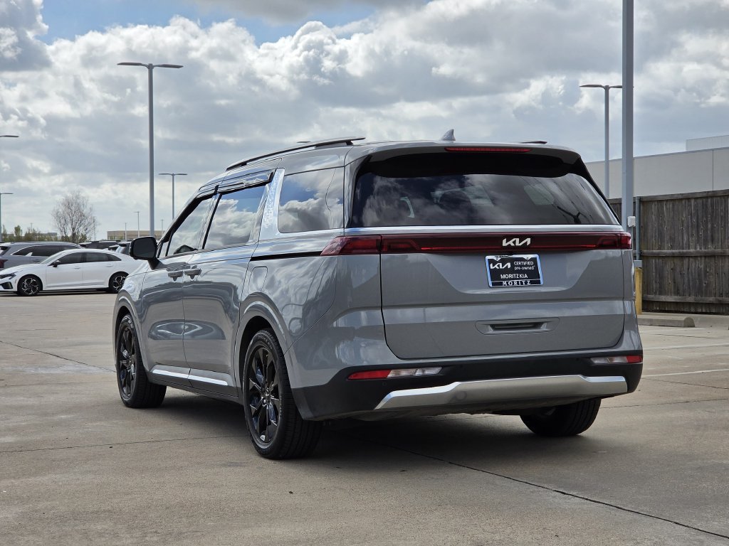 Certified 2022 Kia Carnival SX FWD image 4