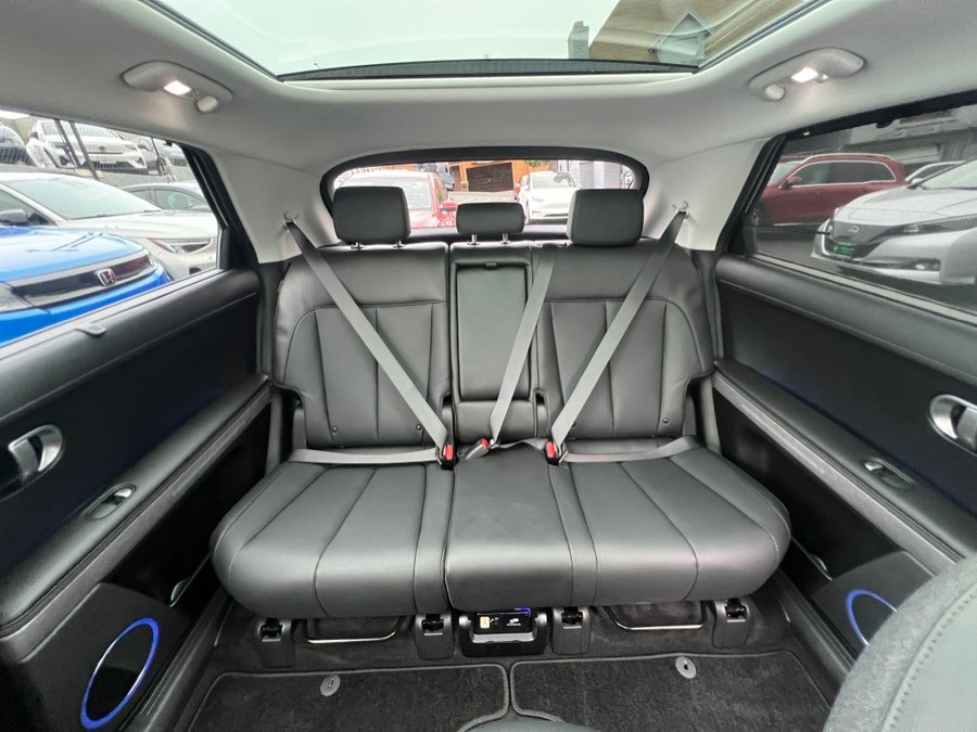 Used 2024 Hyundai Ioniq 5 Limited image 42
