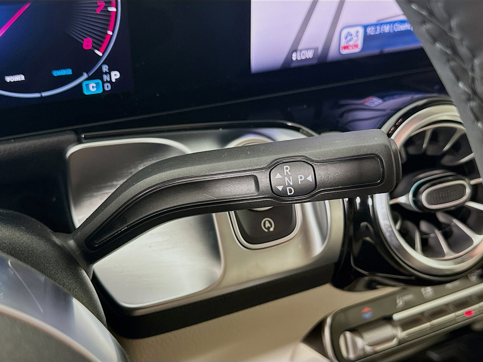 Certified 2025 Mercedes-Benz GLB 250 4MATIC image 21