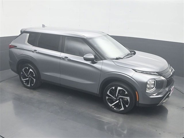 Used 2024 Mitsubishi Outlander SE image 19