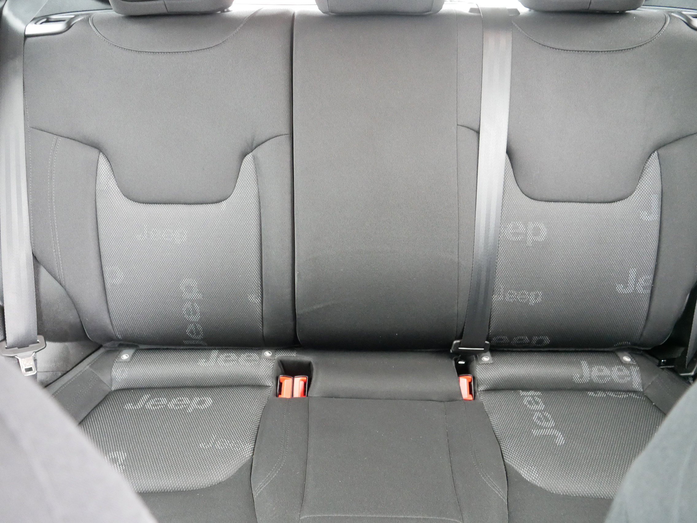 Used 2017 Jeep Renegade Latitude w/ Cold Weather Group image 13