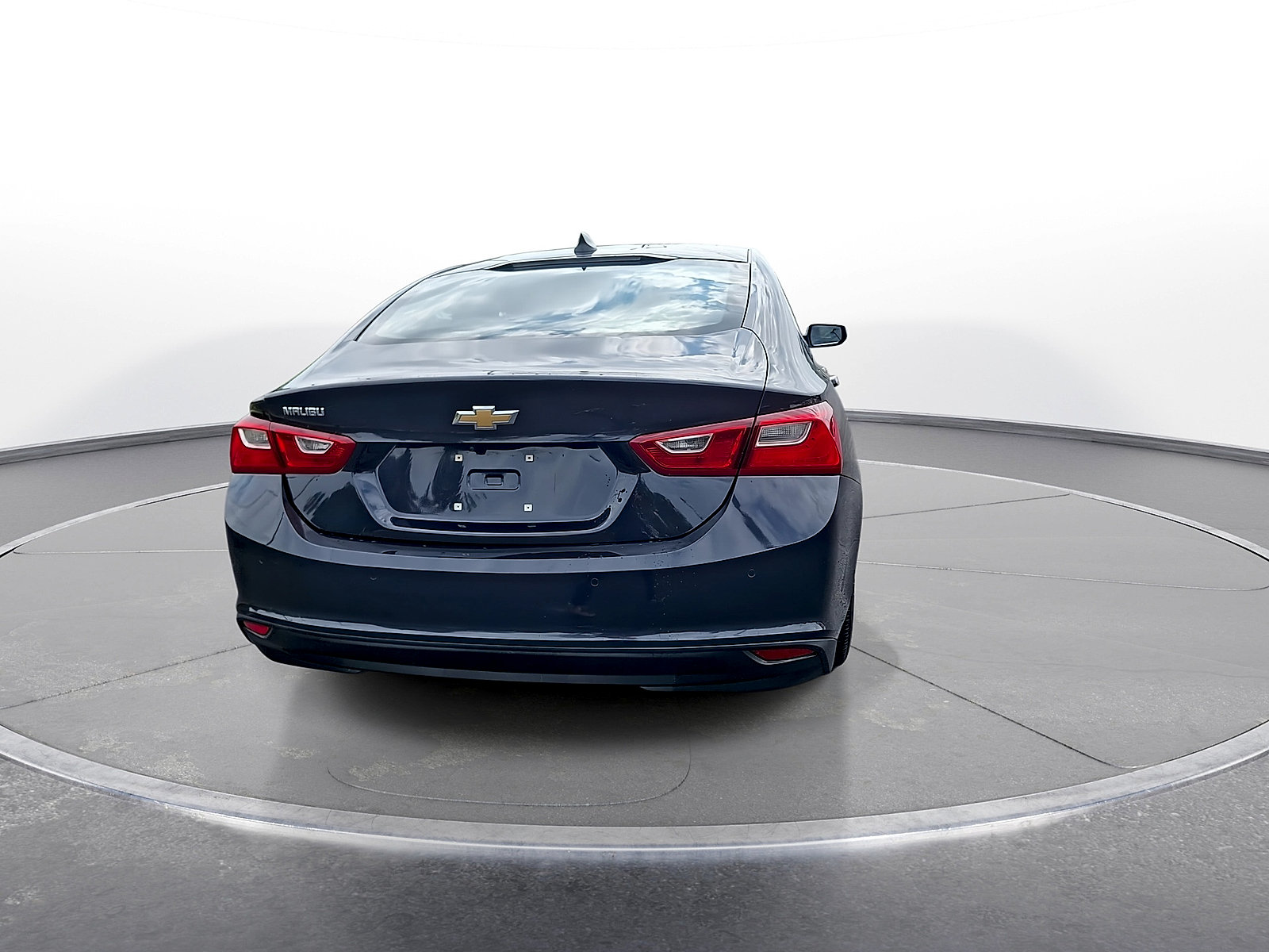 Used 2023 Chevrolet Malibu LS w/ Driver Confidence Package FWD image 7