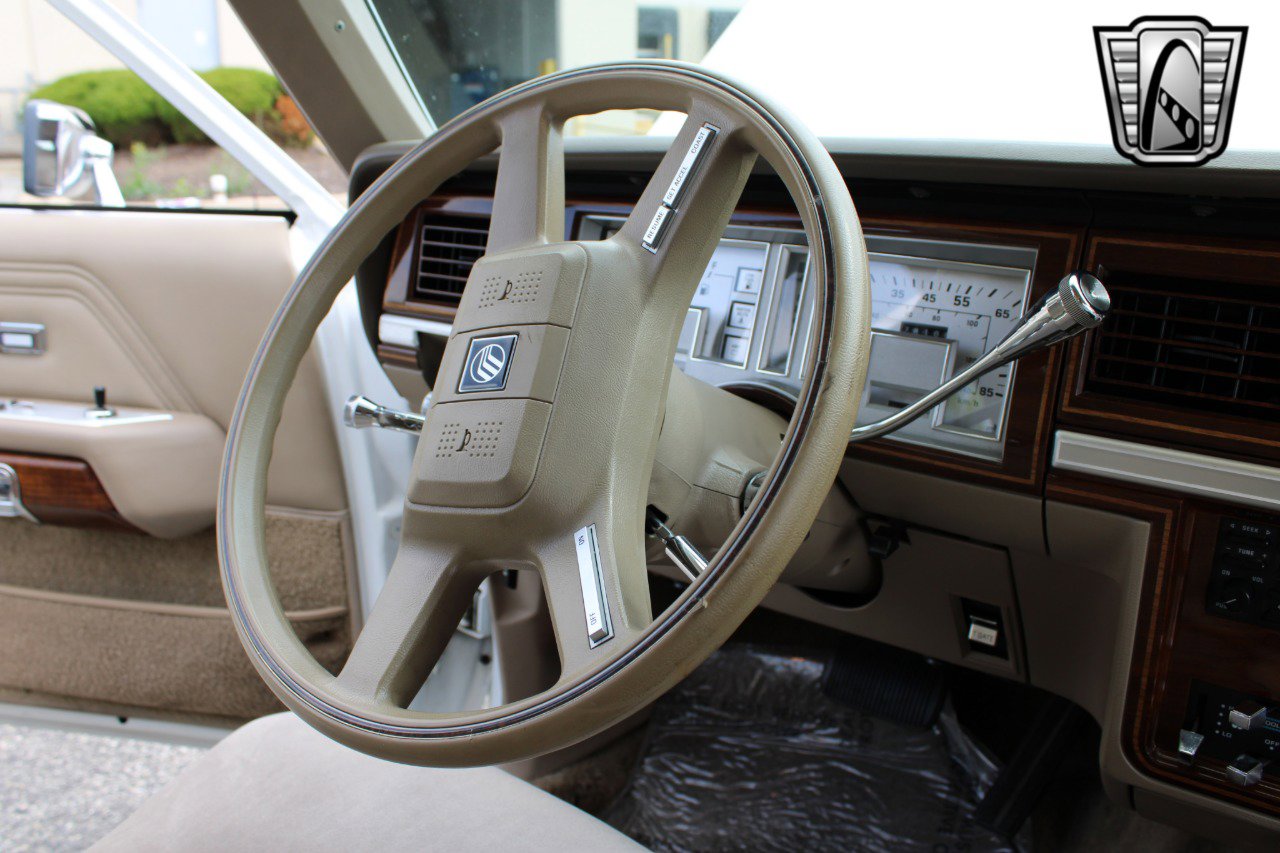 Used 1989 Mercury Grand Marquis Colony Park GS image 17