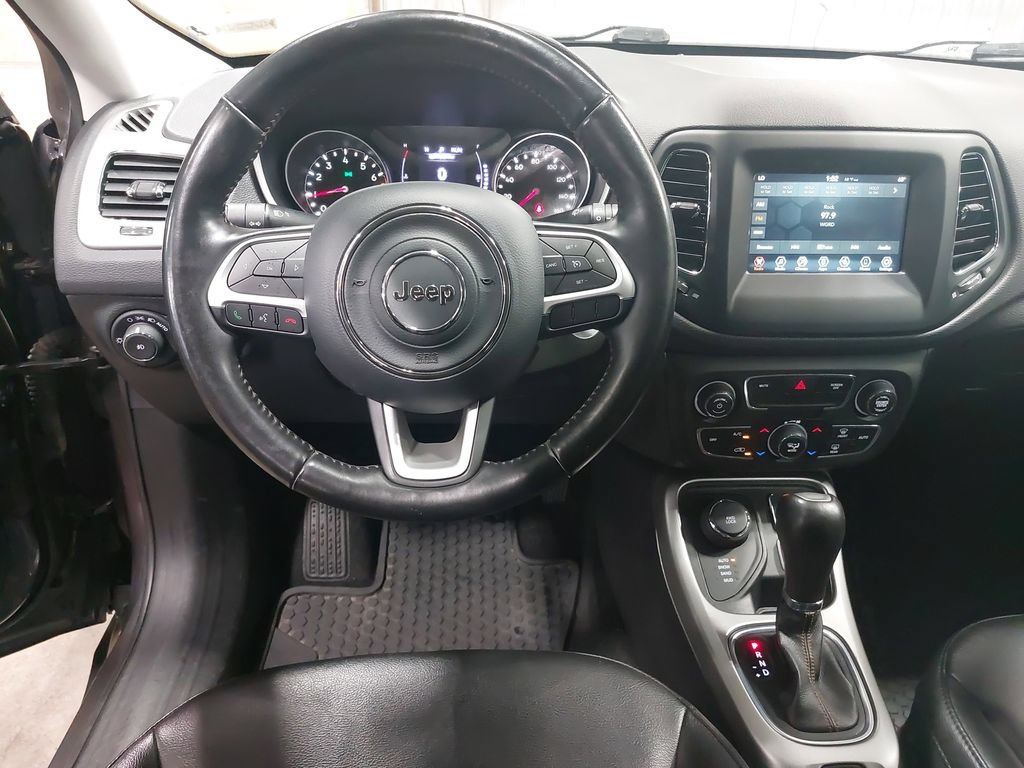 Used 2019 Jeep Compass Latitude w/ Cold Weather Group AWD/4WD image 15