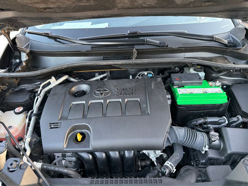 Used 2020 Toyota C-HR LE image 12