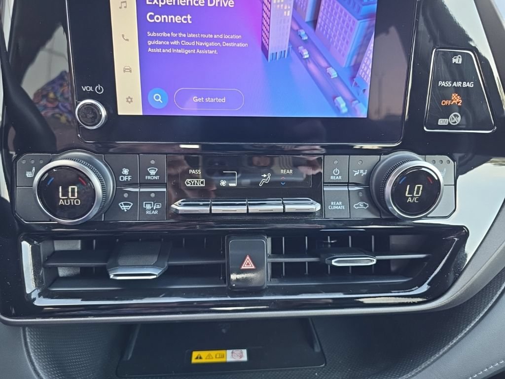 Used 2023 Toyota Highlander XLE AWD/4WD image 26