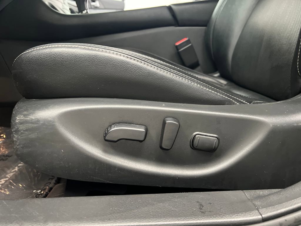 Used 2023 Nissan Maxima SV w/ Floor Mat Group image 10