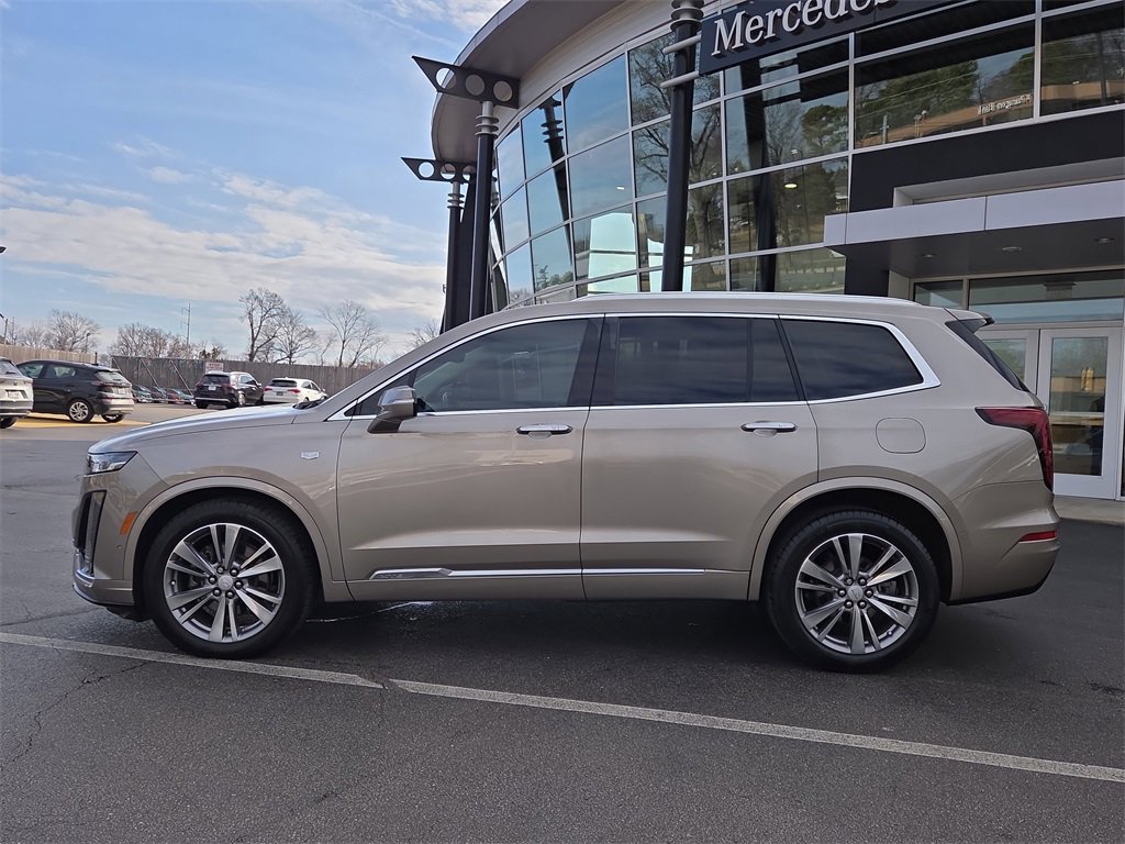 Used 2022 Cadillac XT6 Premium Luxury w/ Technology Package image 2